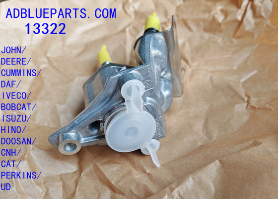 13322 OEM BOSCH デフドーシングユニット / ユーレアノズル / ドーシングモジュール 13322 アドブルーインジェクターノズル ジョーン・ディール・カミンズ DAF IVECO BOBCAT ISUZU HINO DOOSAN CNH CAT PERKINS UDのためのドーシングノズル