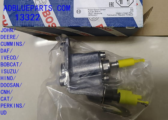 13322 OEM BOSCH デフドーシングユニット / ユーレアノズル / ドーシングモジュール 13322 アドブルーインジェクターノズル ジョーン・ディール・カミンズ DAF IVECO BOBCAT ISUZU HINO DOOSAN CNH CAT PERKINS UDのためのドーシングノズル